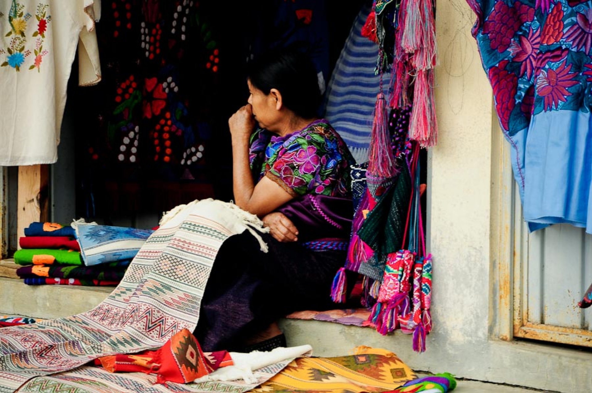ZINACANTÁN Y SUS TEJEDORAS MAYAS