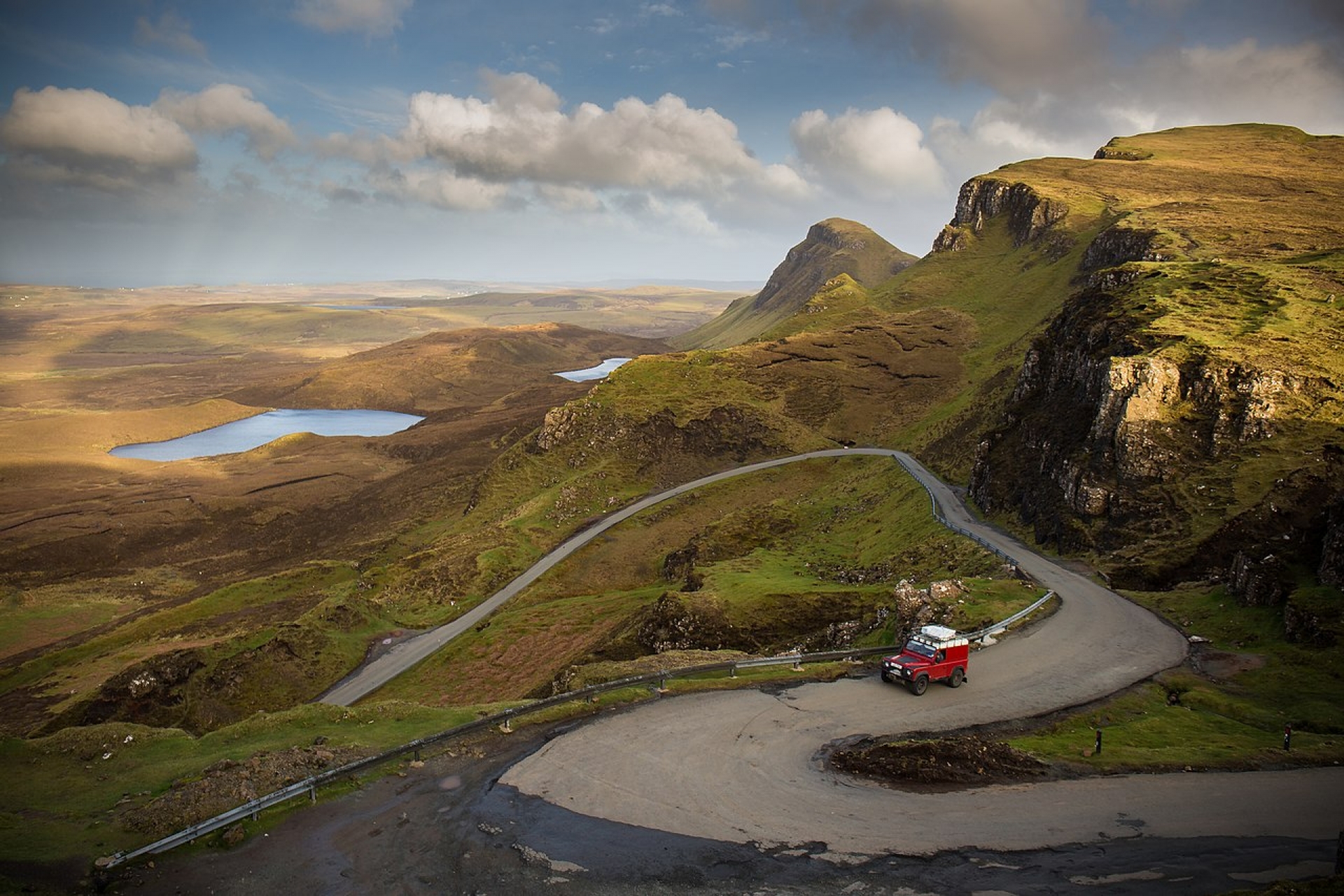 ESCOCIA - QUIRAING Y SUS PAISAJES MÁGICOS